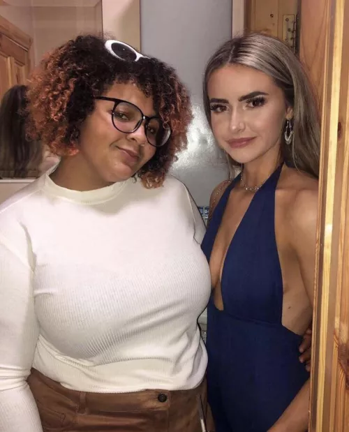 Imagine being better looking but having a mans chest 🤣🤣