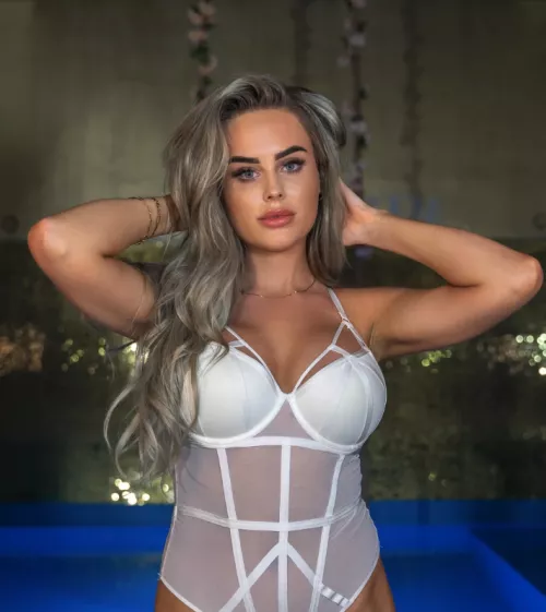 Julia Akkerman (@juliaakkerman) [Fancentro]