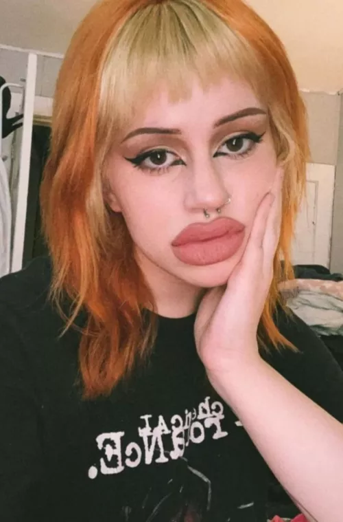 Kendall and her juicy lips