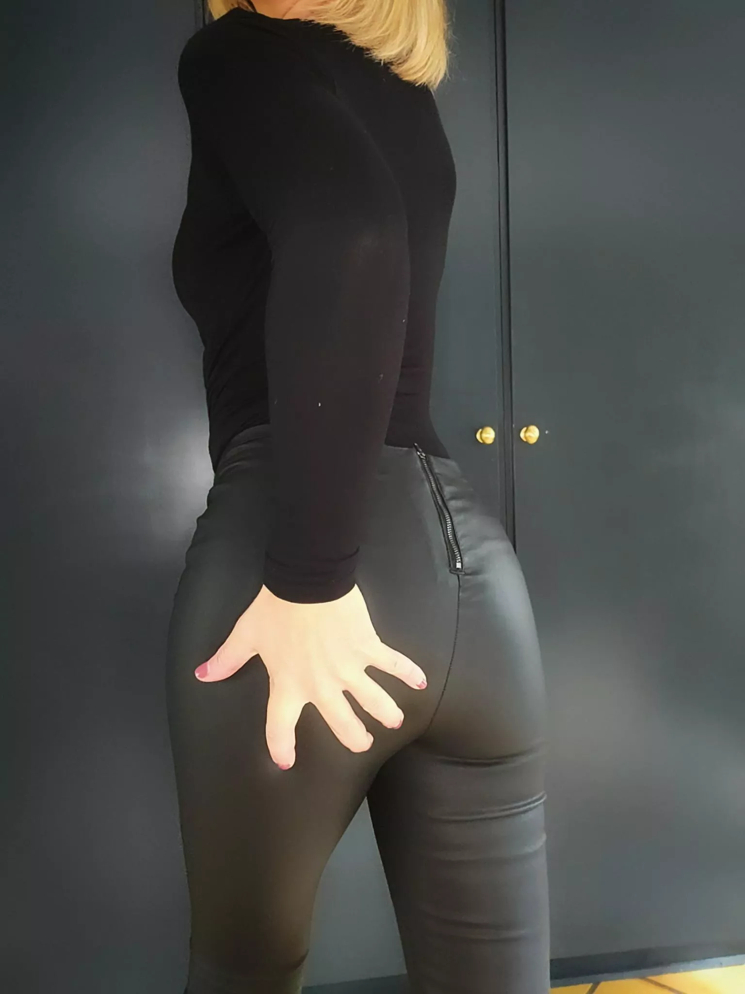 Love my ass in these🤤😘