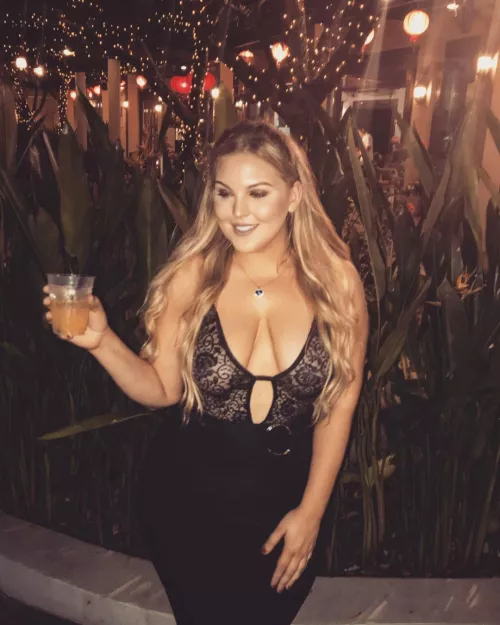 Martyna's lovely saggy tits