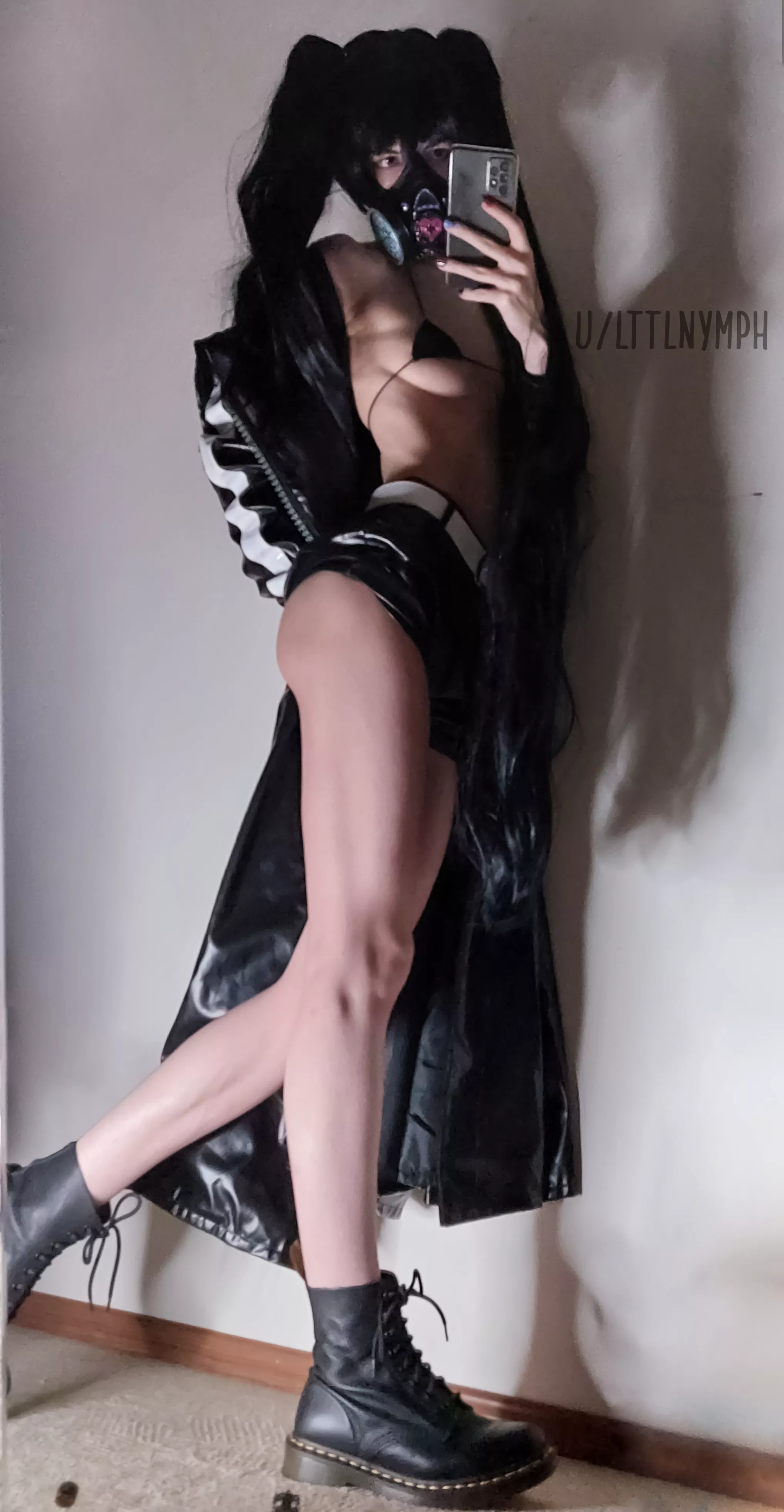 Mato Kuroi [Black Rock Shooter] (u/LttlNymph)