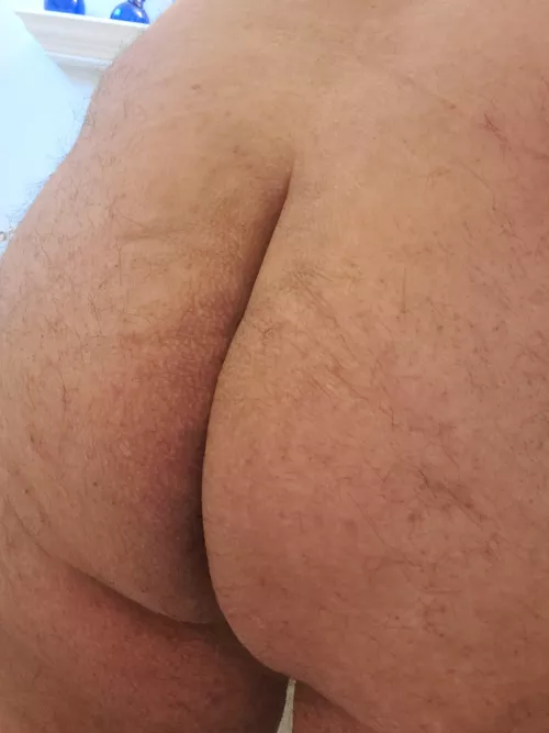 My first butt pic. Do you approve?