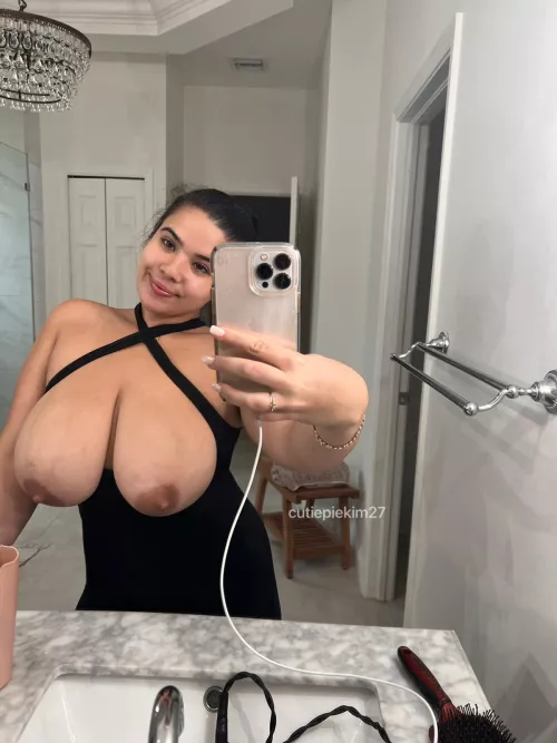 [OC] Happy Humpday babe! F20