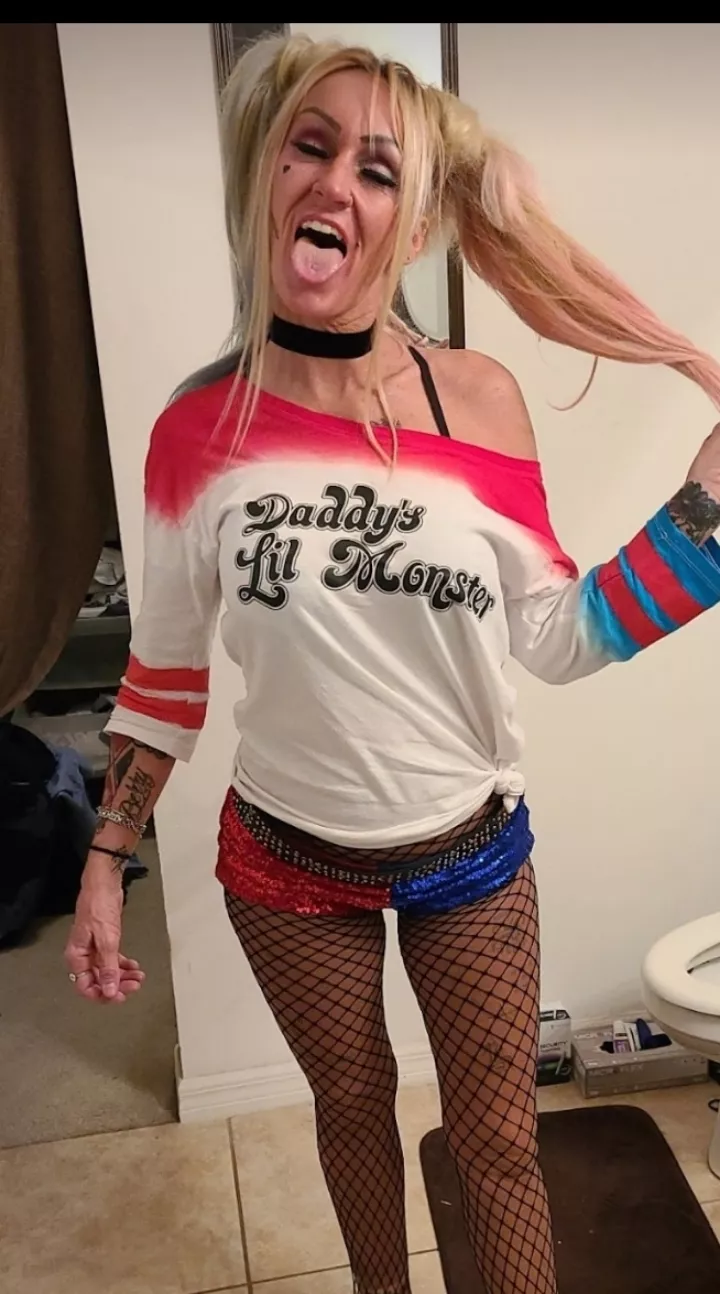 Ok I'm wearing a choker. Now what?