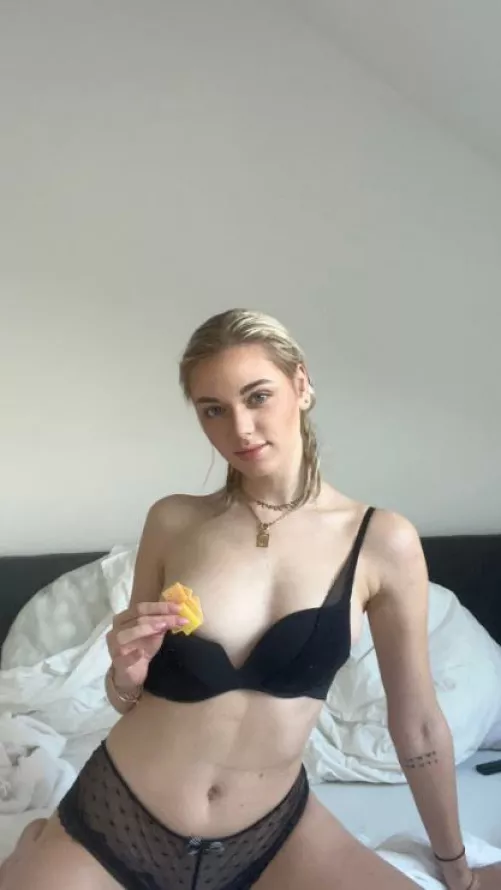 Please creampie me tonight d4ddy