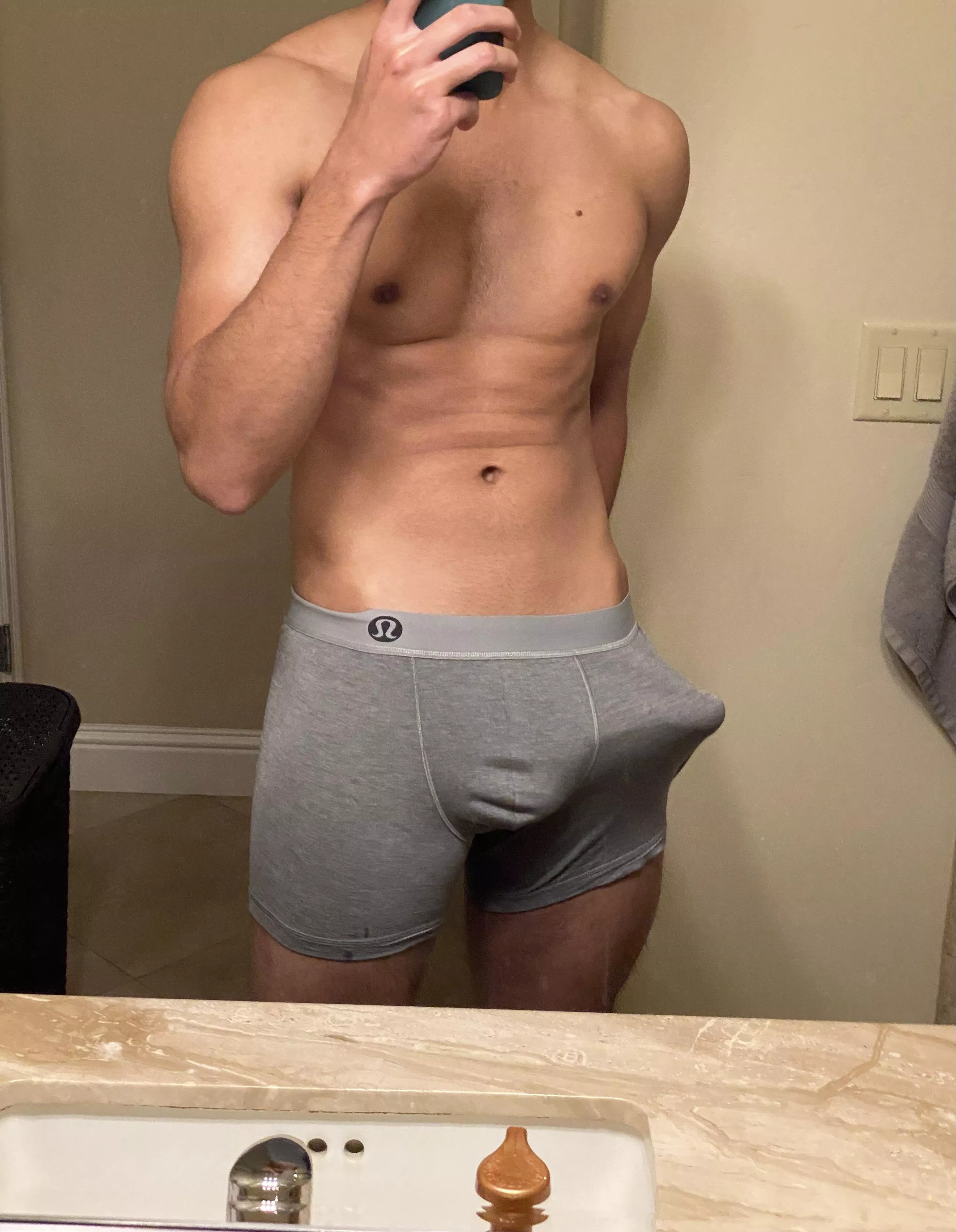 Post-gym bulges are my favorite