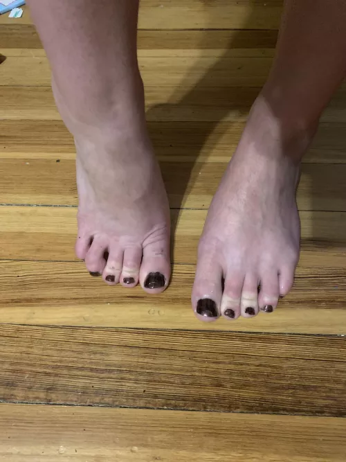 Scrunched toes