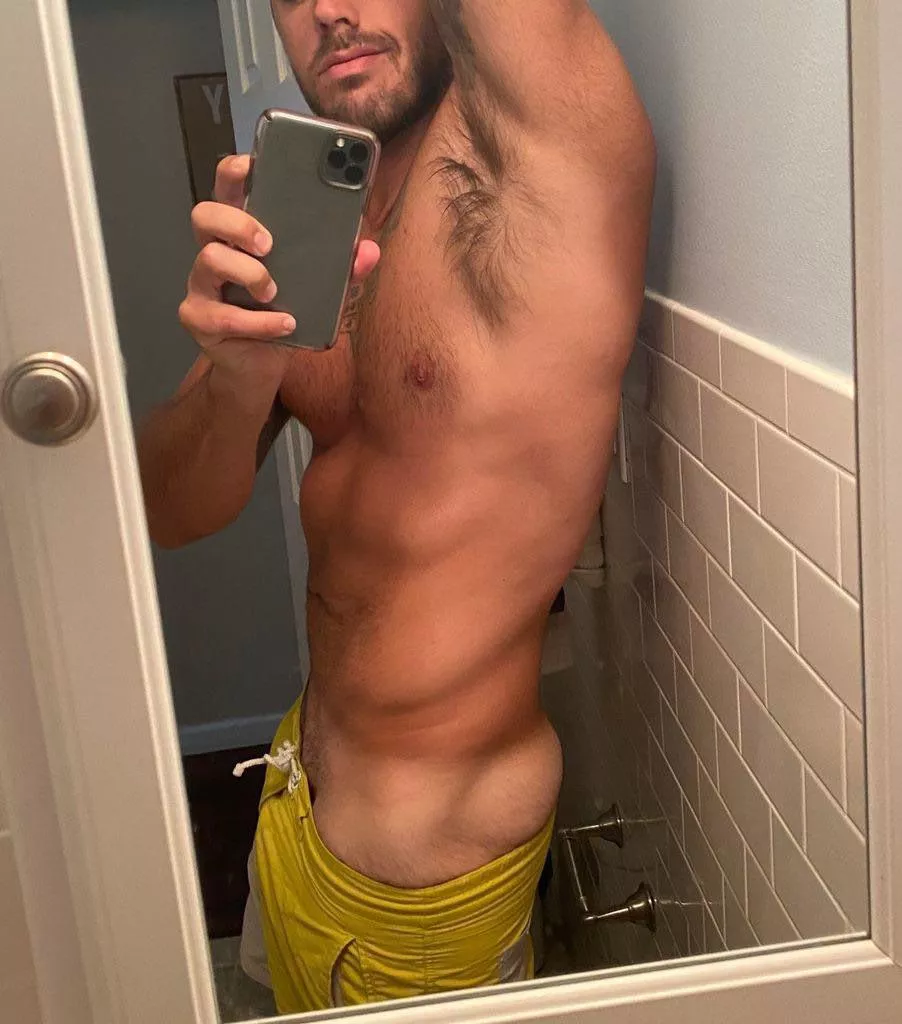 Tell your boyfriend you’re going out tonight and come fuck me instead.