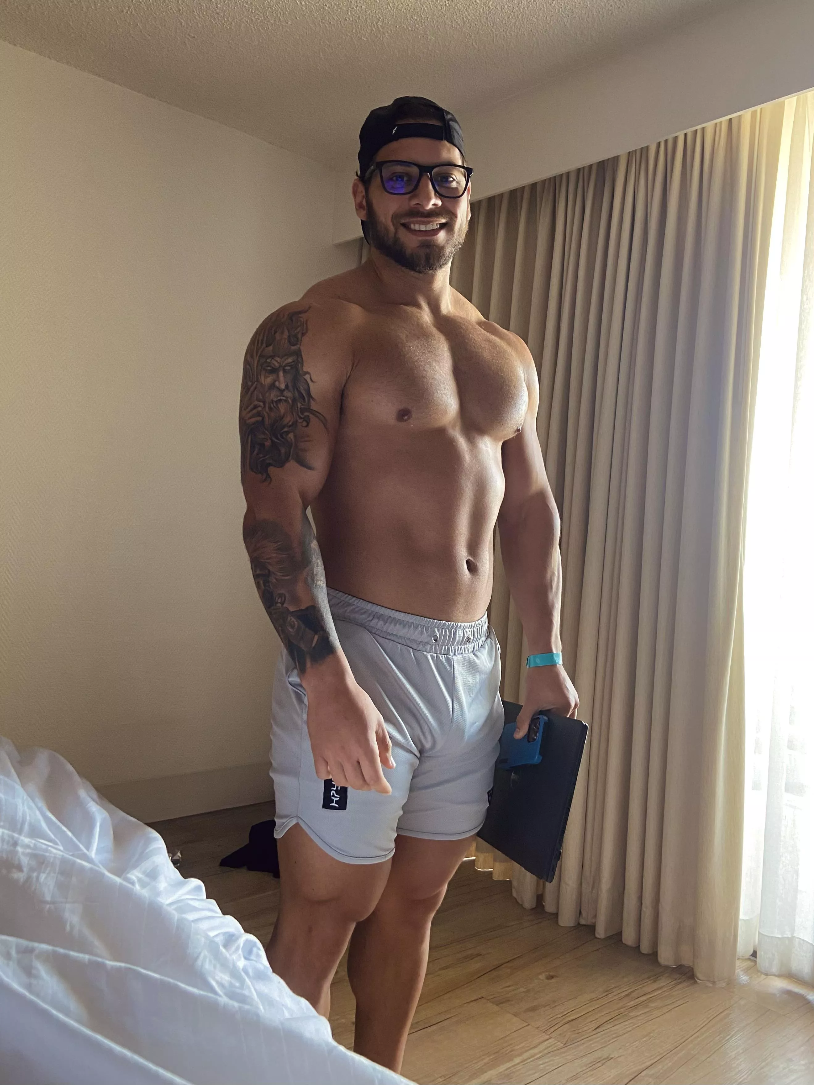 That moment you see boobs in the morning 😁😂