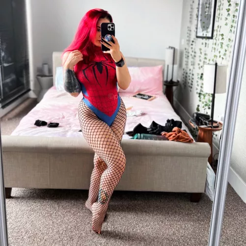 Thick in all the right places 😈