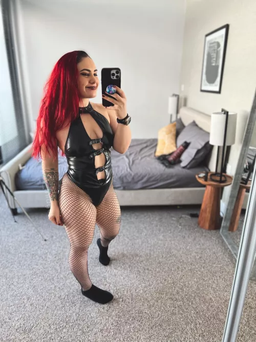 This outfit is so hot 🥰