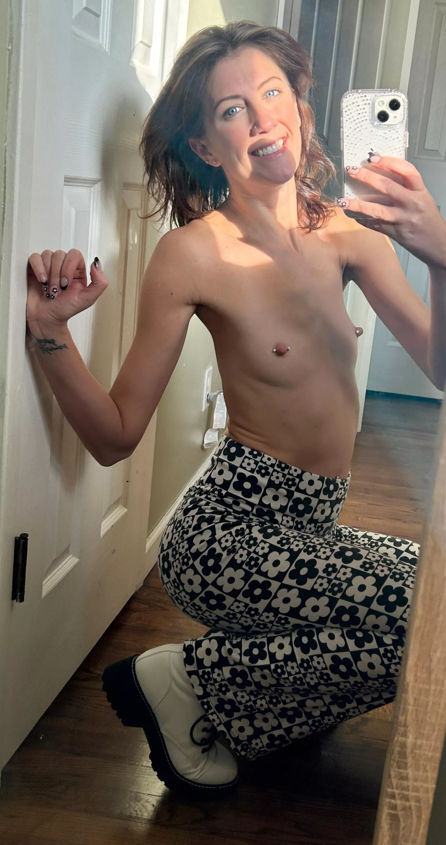 Tiny titty selfie! 😘