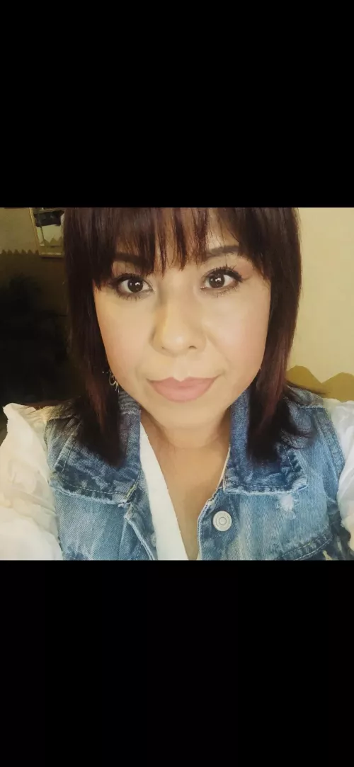 Who wants to see my wife nude 💦