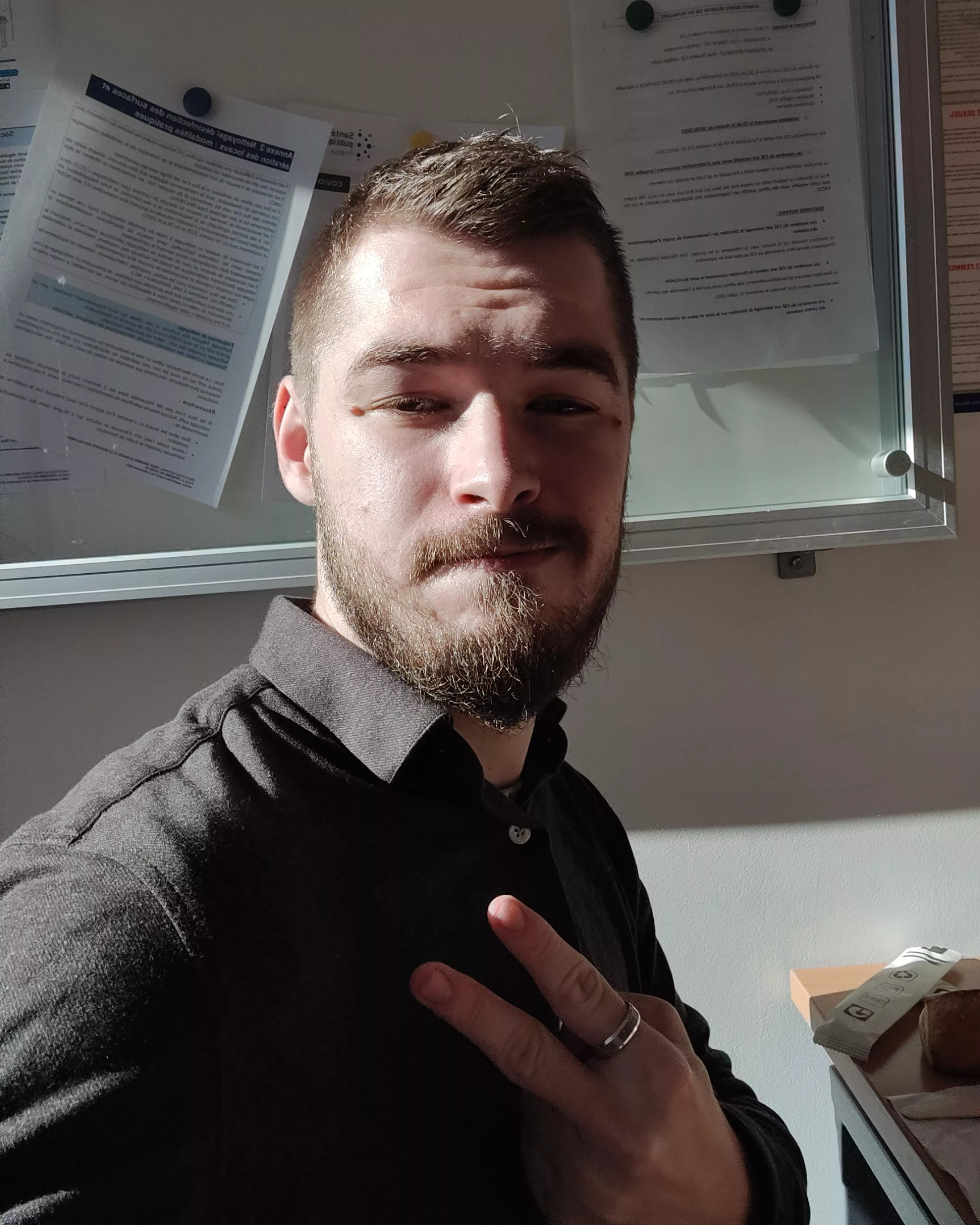 🥀 wishing you a good day from random french man. 👍🏻