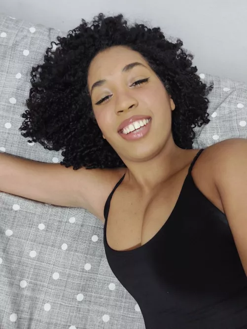 Wishing you a great hump-day from my bed