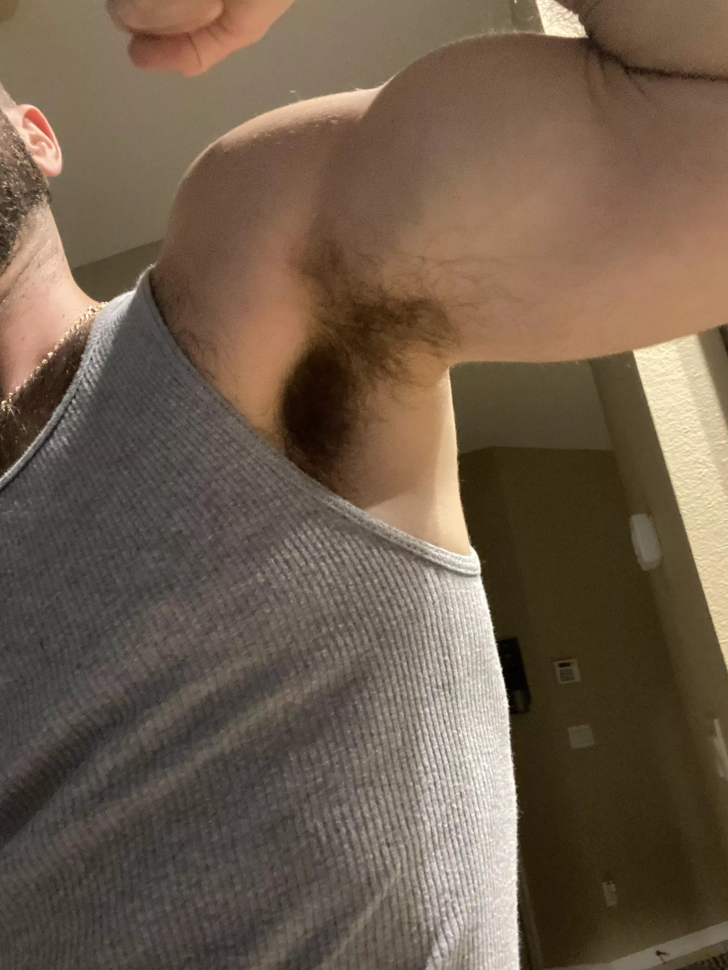 Worship these biceps and hairy pits!
