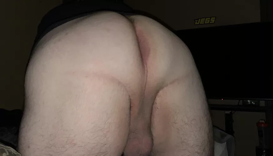 Would you creampie this ass? 👀