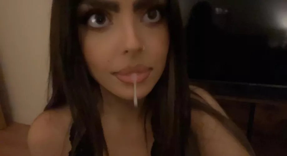 Would you let me spit on you? Dm me 😍😈🙈