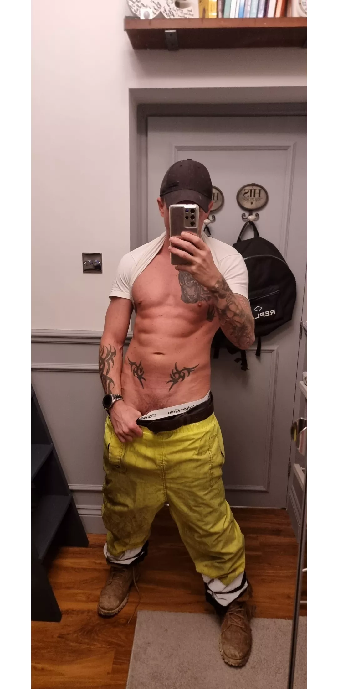 🔥 Would you like to be fucked with the boots off or on? 😈 [39]