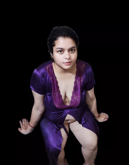 29F India, from ultra conservative,religious family,married to a peanut sized cuck. Looking to chat with Arab/Pakistani masters. Degrade me my husband, family as much as you want. pic hounds not welcome