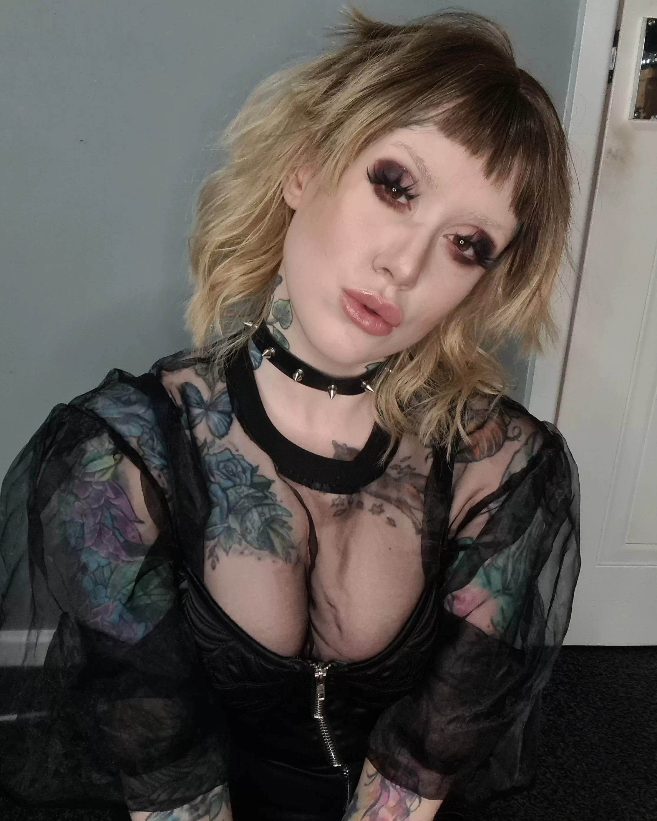 A recent look with concealer brows and goth shadow