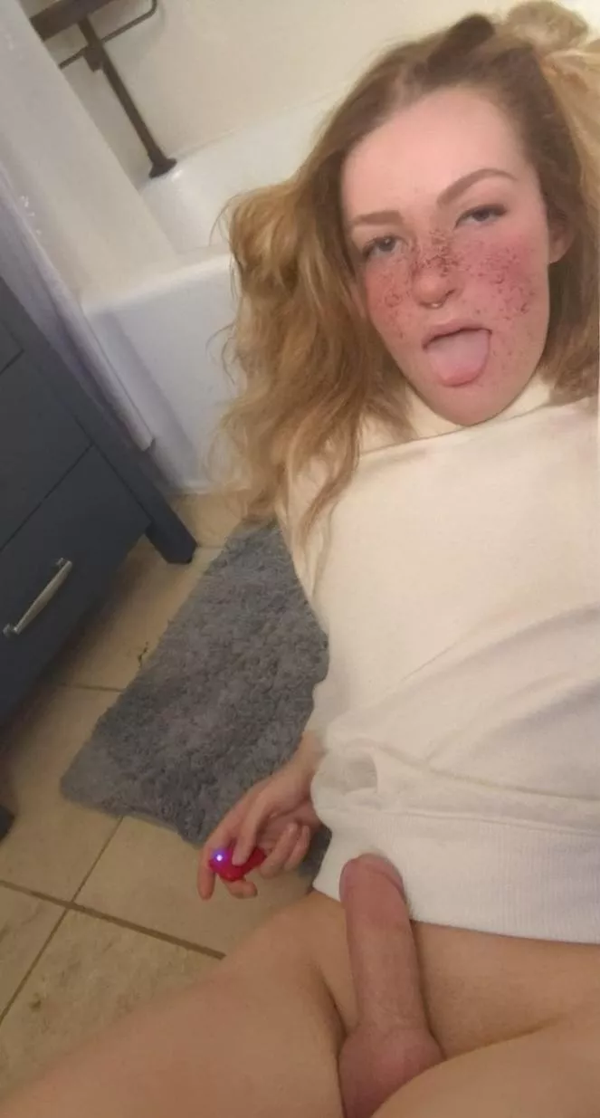 Can I be your Dommy Mommy? 👉👈