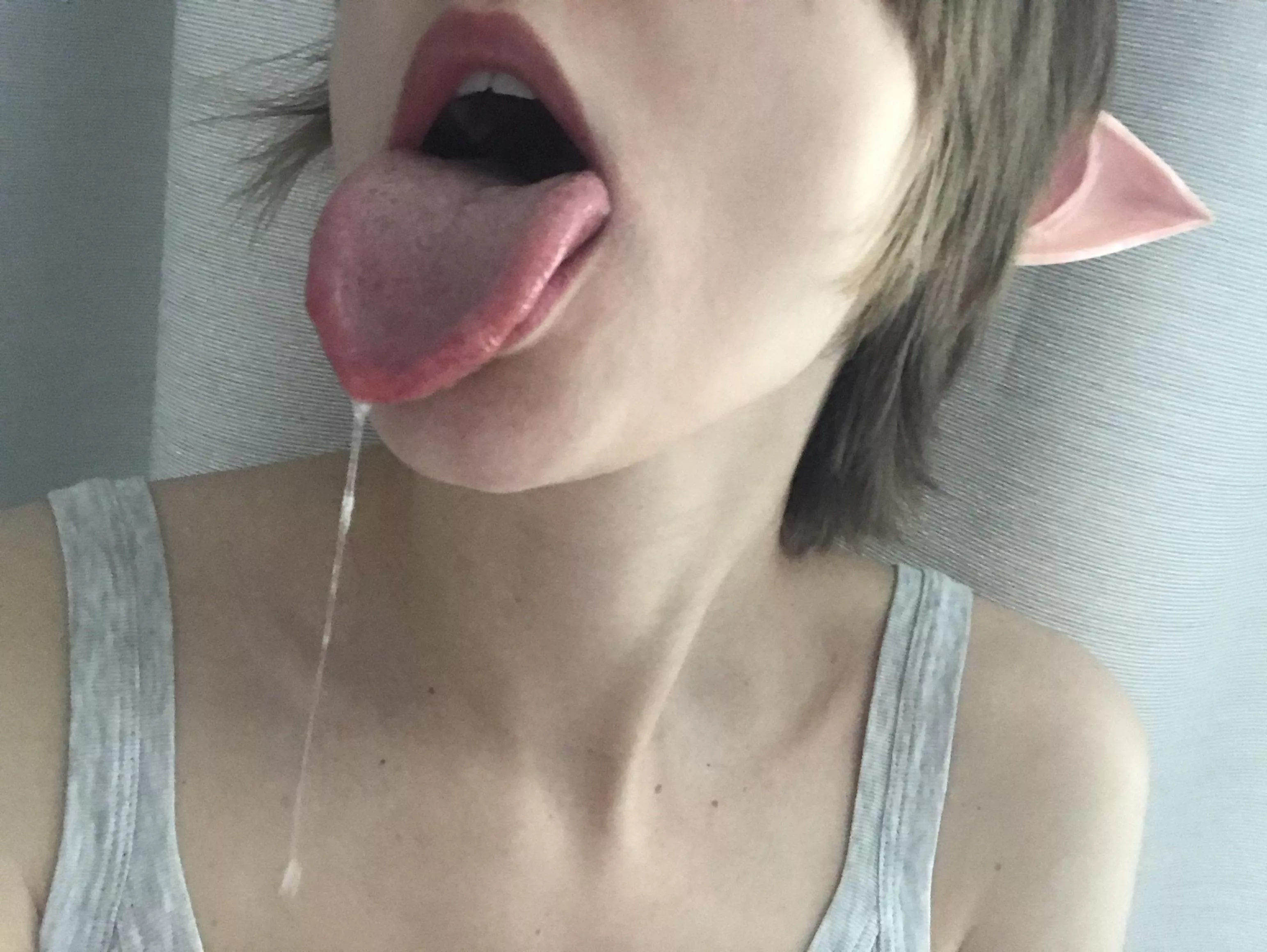 Elf tongue? Elf blowjob?