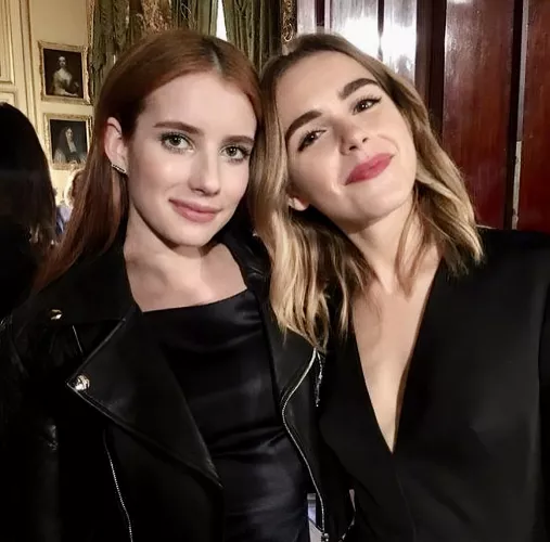 Emma Roberts & Kiernan Shipka