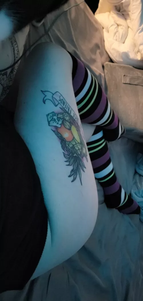 (F) Sporting stripes tonight