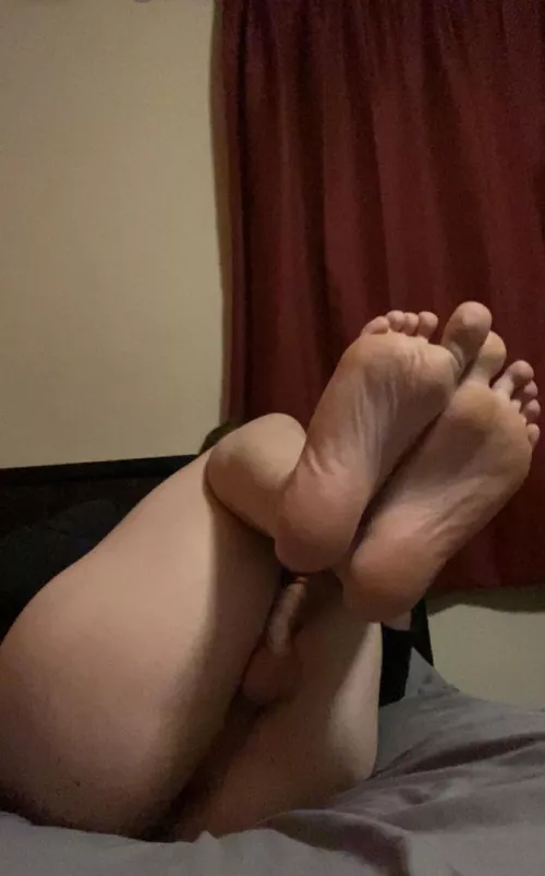 First time posting feet, I hope you like them <3