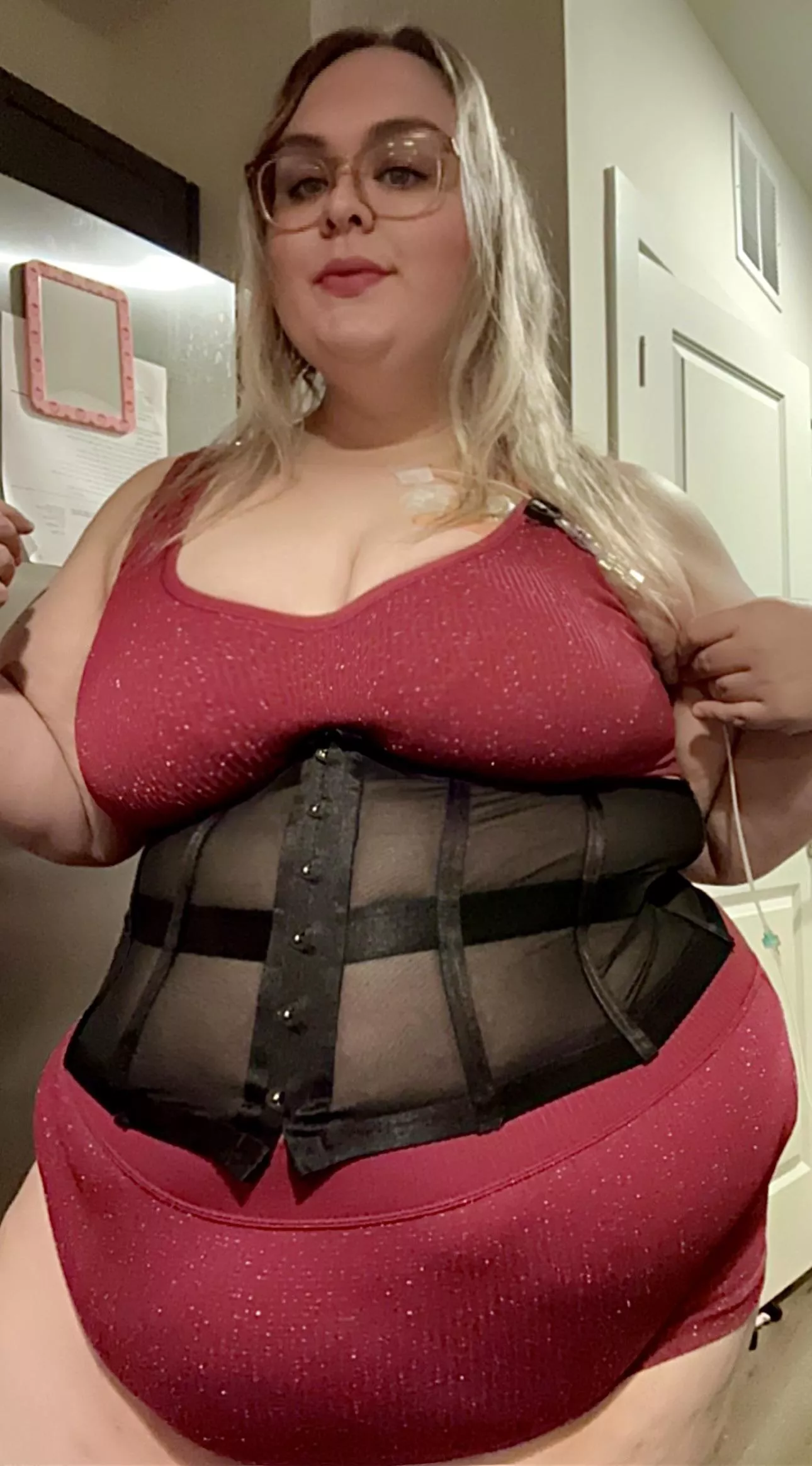 Gaining weight again feels so good 😏 ready to grow out of this outfit