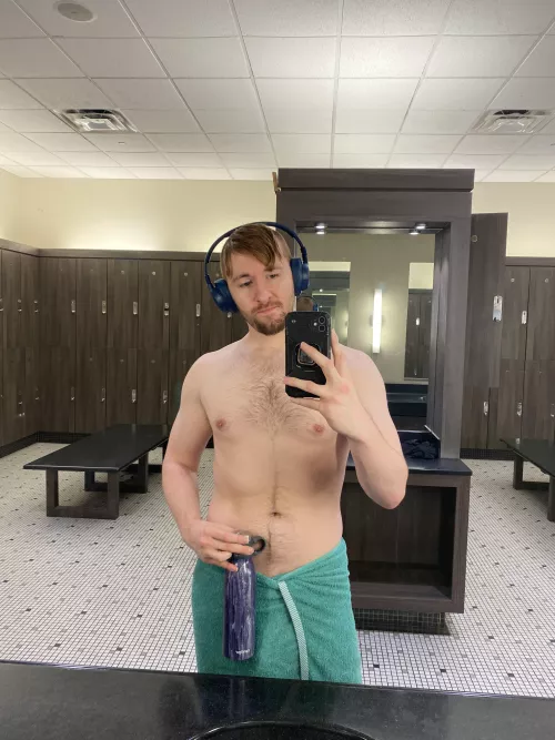 Gaymer sage at the lockers