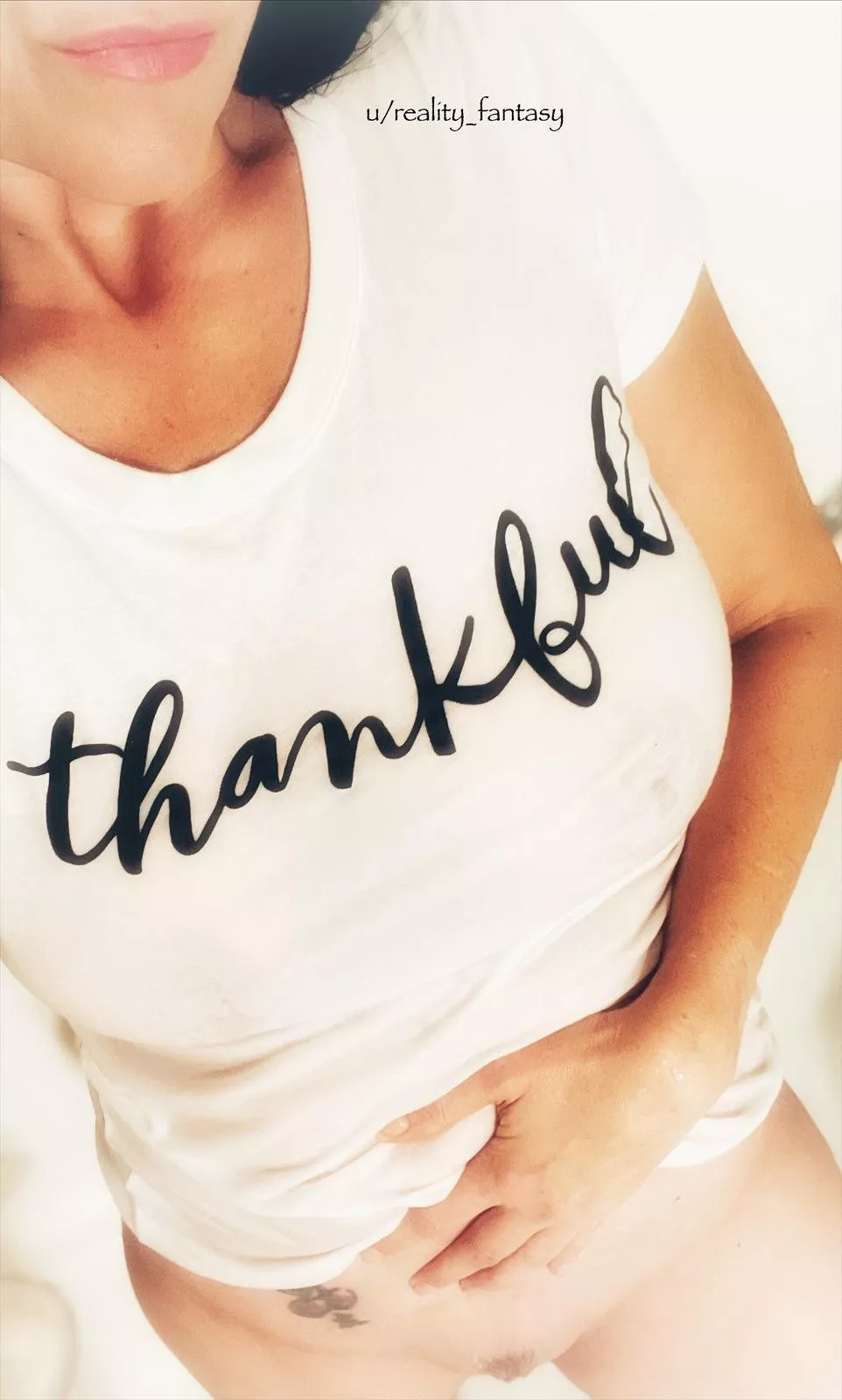 Happy Thanksgiving! I want to show you how thankful I am. Come here! 😏😏