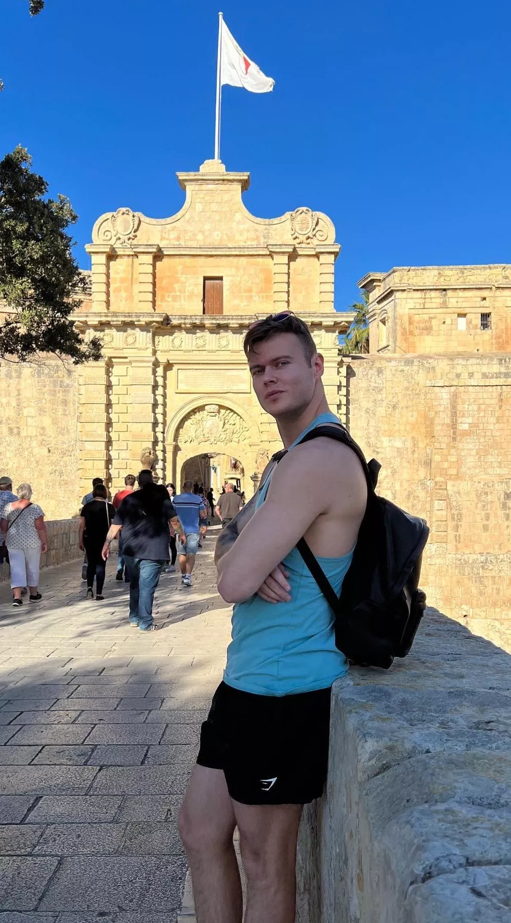 Hello from Mdina, Malta! 🇲🇹 I was there last week chasing the last of the Mediterranean sunshine. Now it’s 2C outside 🥶🥶