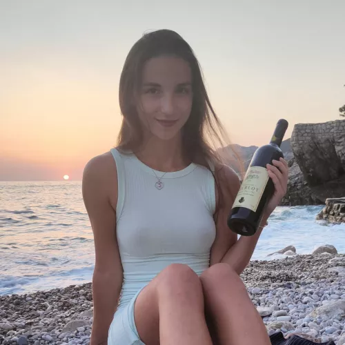 hi! I'm new here and bring wine