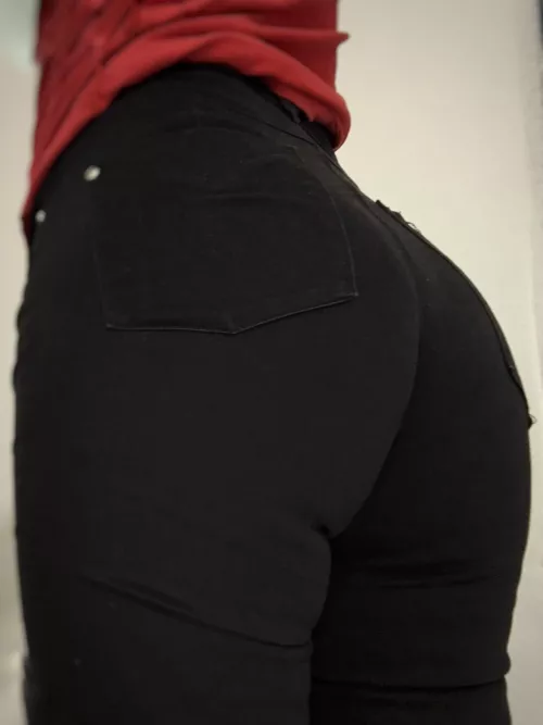 I love my jeans to the body