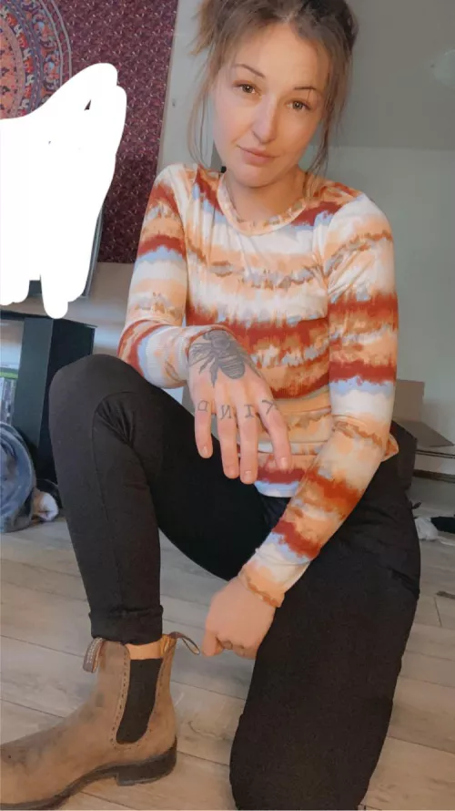 I love that I can wear yoga pants with my boots and it’s still cute ;)