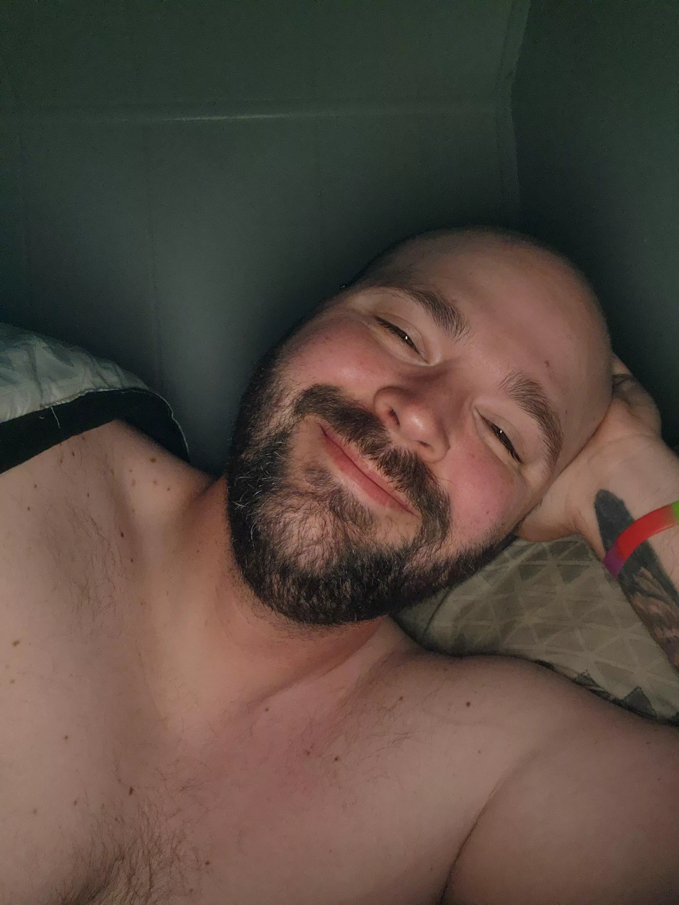 I'm spending Thanksgiving alone. Say hi and keep me company 😊