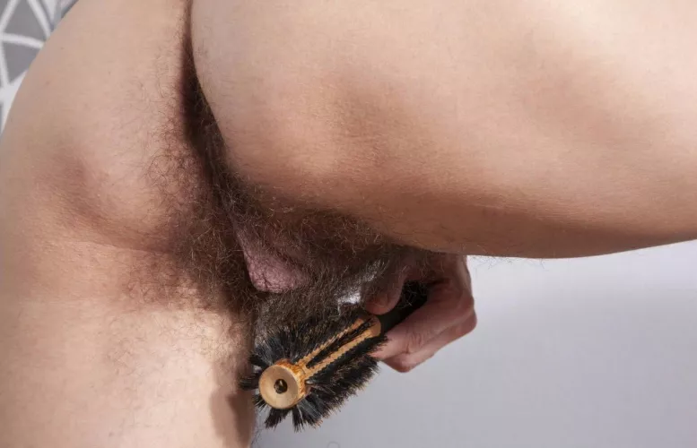 it's time to comb my bush