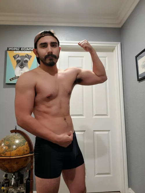 just PR'd 225 on bench today! 🙏