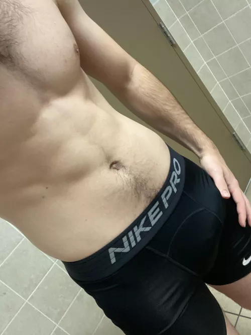 Loving the Nikes today, hbu?