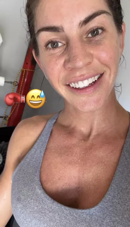 Milf is dripping 🤤