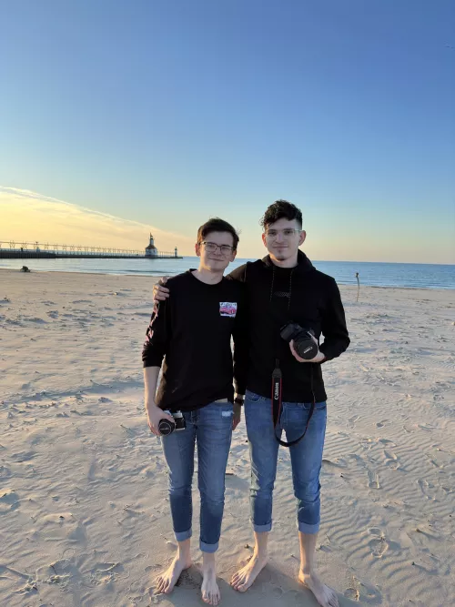 My little brother flew me from AL > MI just to spend the week with him 💙