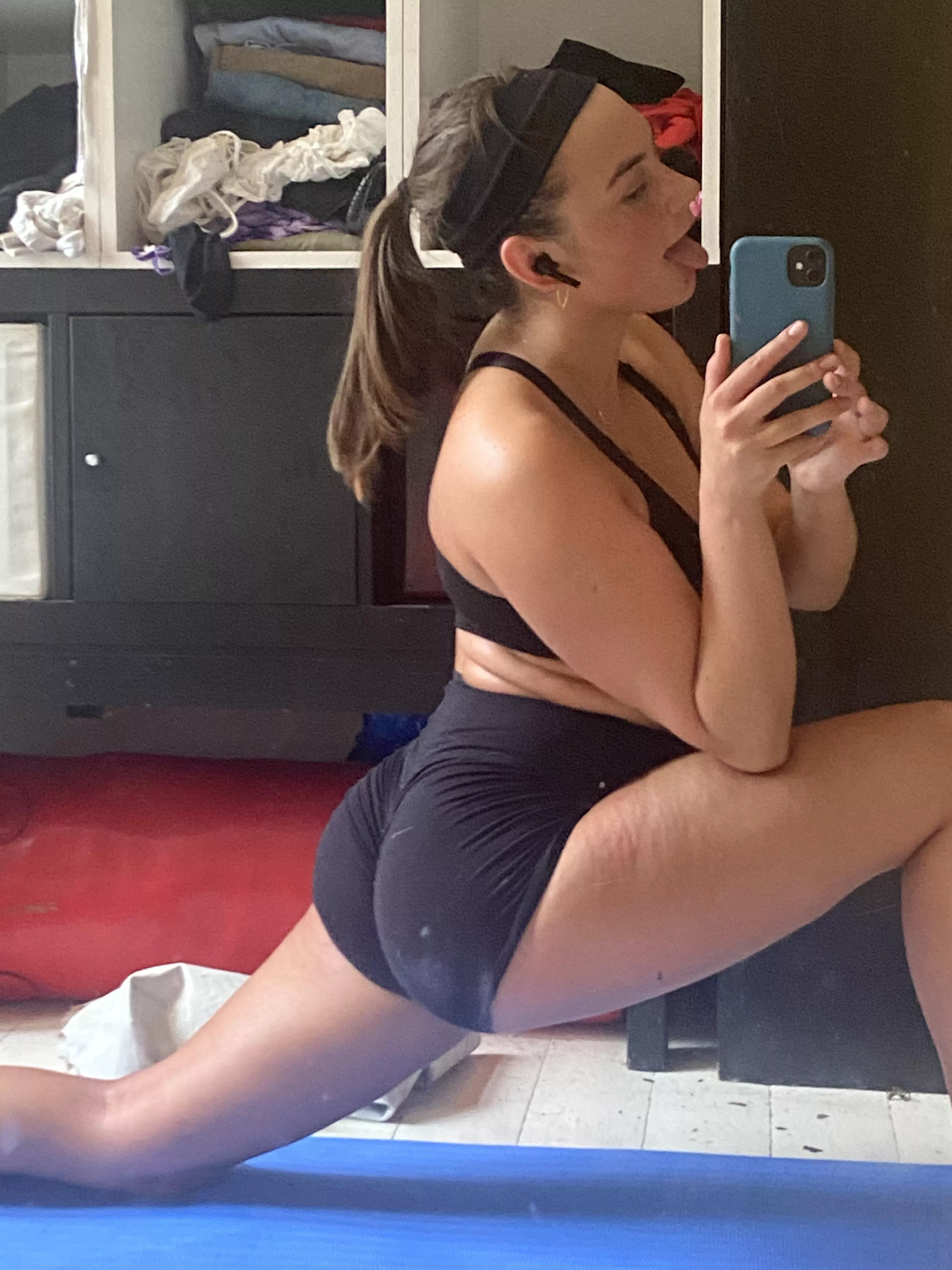 My yoga outfit for the day ;)