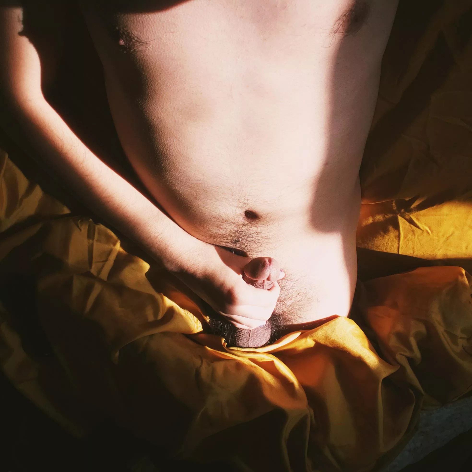 The sunlight hitting me means I have a side quest to offer.