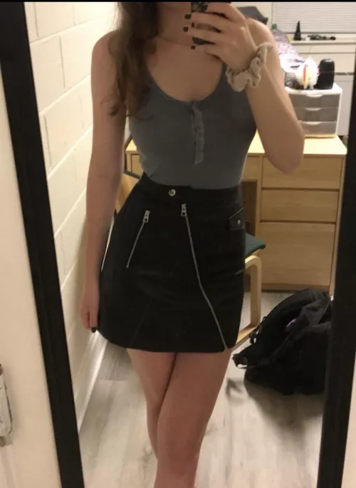 Trading 19yo for older women or big girls