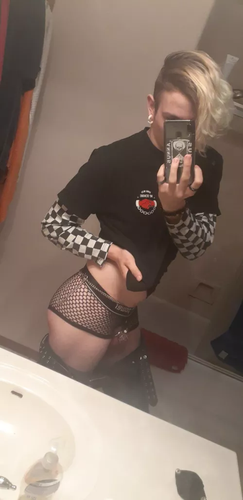 Uhm.. wtf, I let him lock me up for 