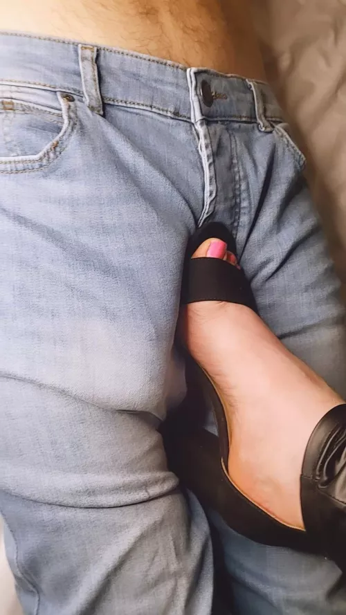 Walking All Over Men Like I Should 👌 Putting My Stamp On Life 😜 You'll Submit And Do As I Say 😈🤪 [domme]