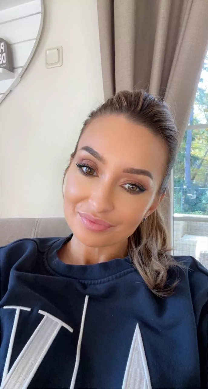 Wanna have fun with me?